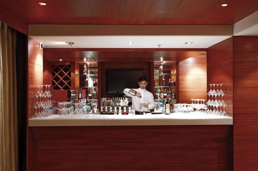 Surestay Plus Hotel By Best Western Indore Buitenkant foto