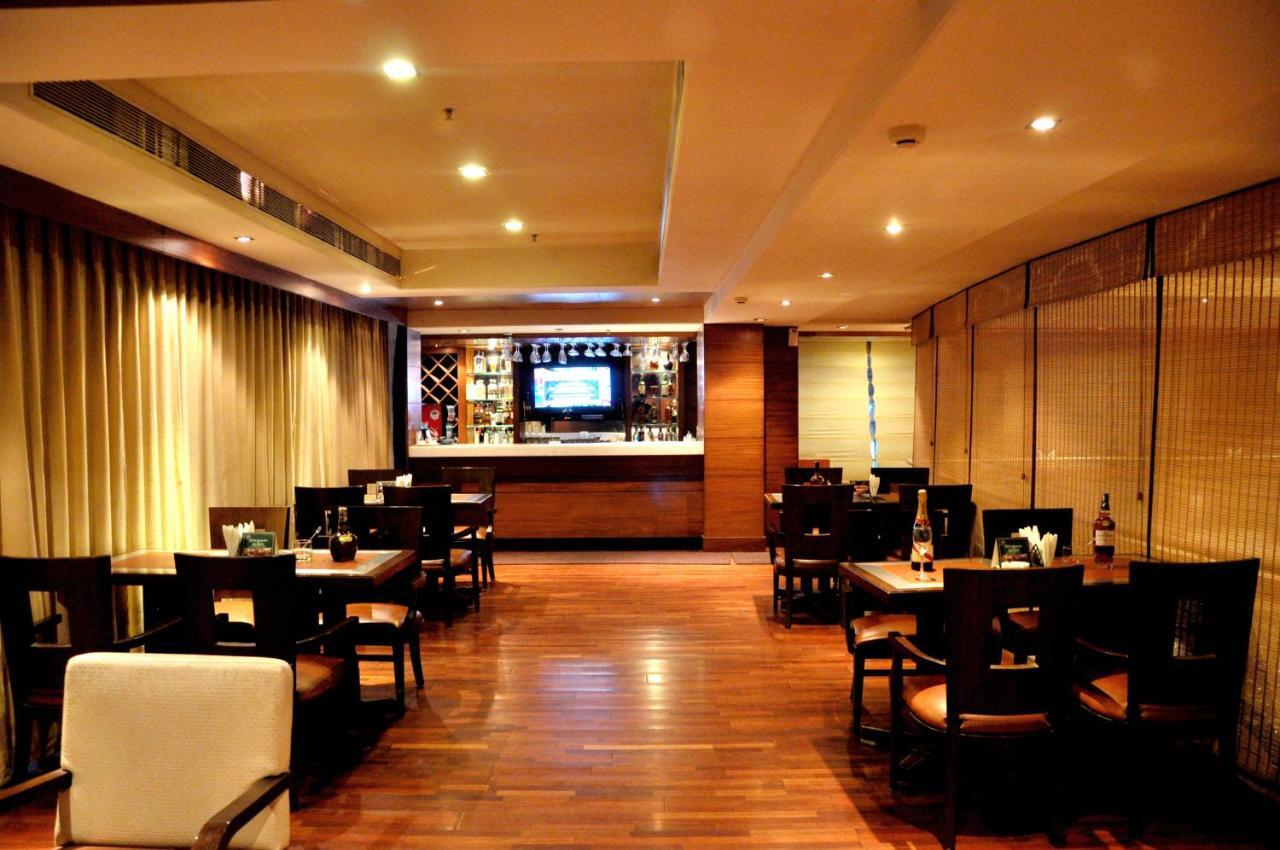 Surestay Plus Hotel By Best Western Indore Buitenkant foto