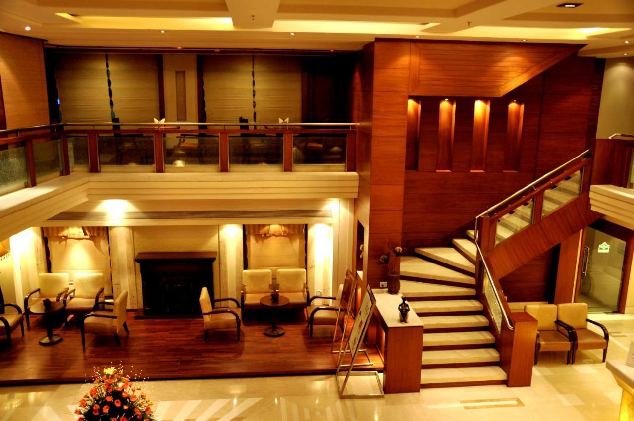 Surestay Plus Hotel By Best Western Indore Buitenkant foto