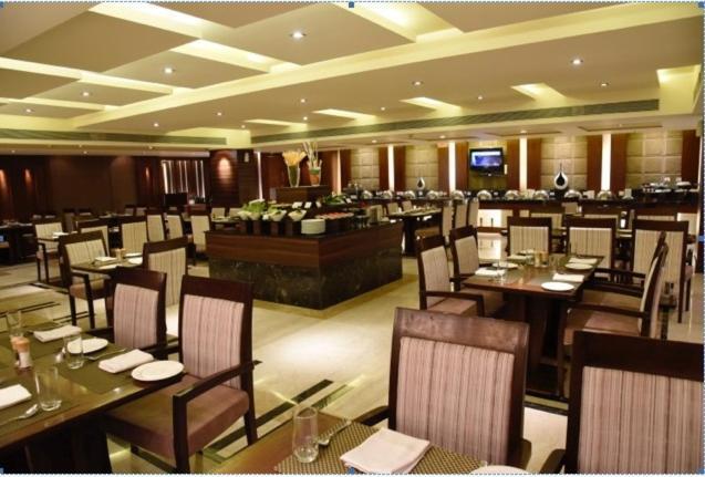 Surestay Plus Hotel By Best Western Indore Buitenkant foto